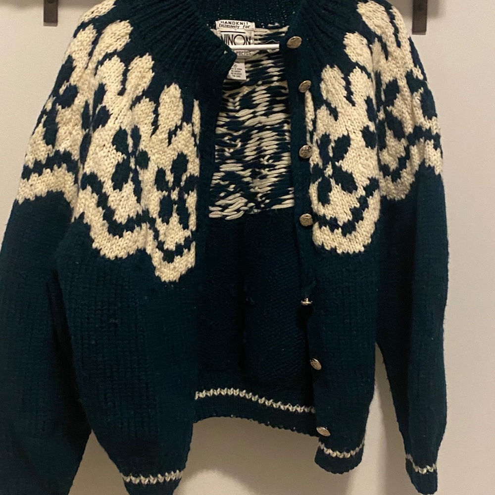 Hand knit vintage sweater from the 80s